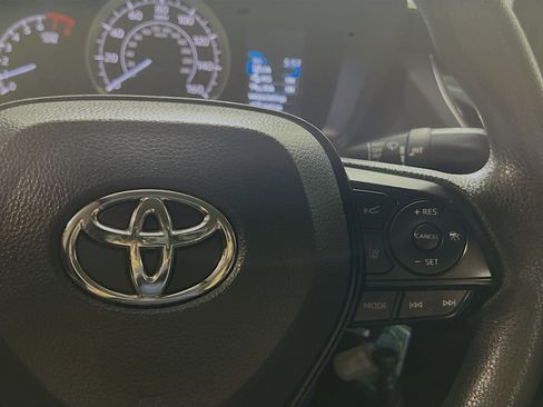 Used 2021 Toyota Corolla LE FWD image 20