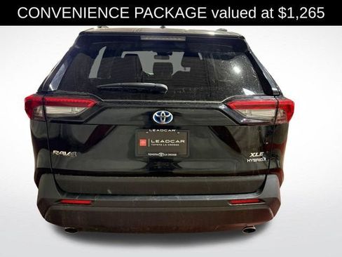 Used 2022 Toyota RAV4 XLE w/ Convenience Package AWD/4WD image 4