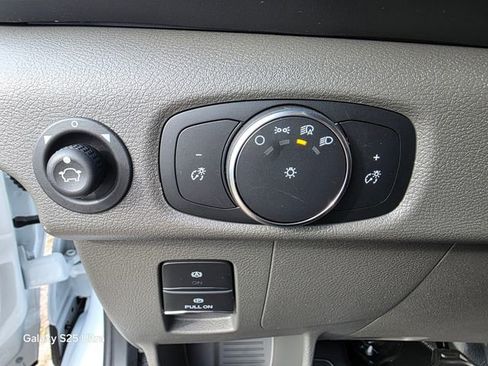 New 2026 Ford Transit 250 148 Medium Roof image 19