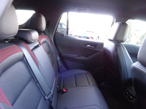 Certified 2025 Chevrolet Equinox RS FWD image 22