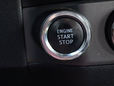 Used 2016 Toyota Tacoma TRD Off-Road w/ Exterior Package image 32