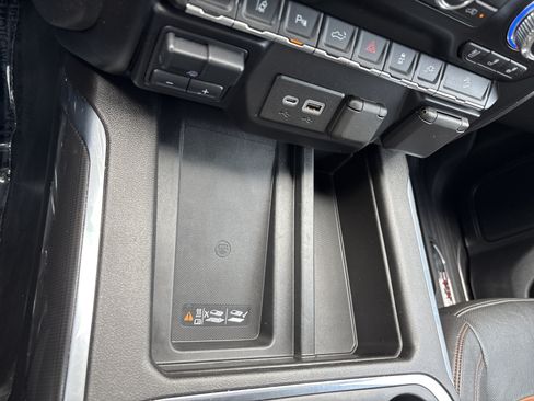 Used 2021 GMC Sierra 2500 AT4 w/ AT4 Premium Plus Package AWD/4WD image 32