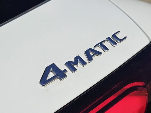 Used 2026 Mercedes-Benz GLC 300 300 image 10