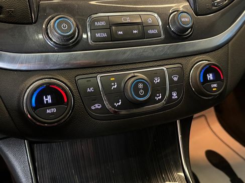 Used 2018 Chevrolet Impala LT image 14