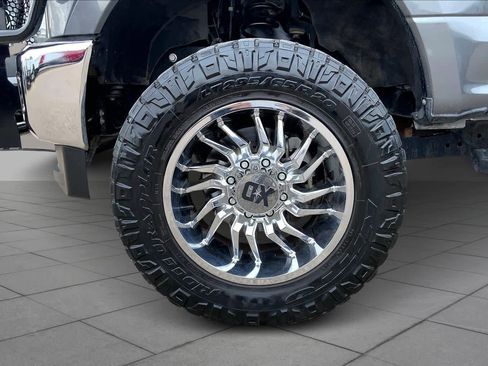 Certified 2019 Ford F250 Lariat w/ Chrome Package image 10