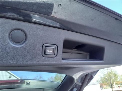 Used 2023 Chevrolet Equinox LT FWD image 21