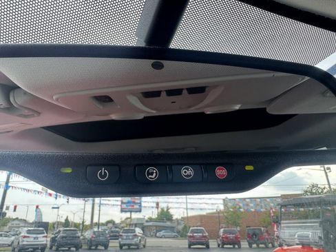 Used 2016 Buick Enclave Leather image 18