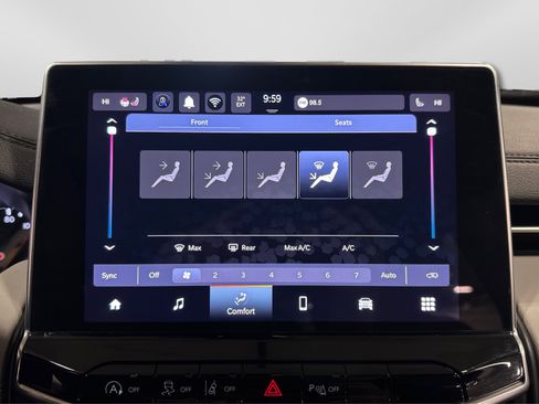 Used 2025 Jeep Compass Limited image 30