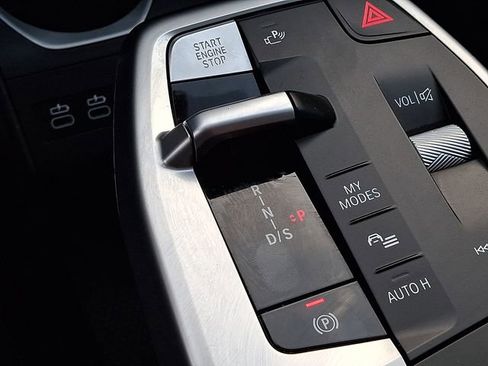 Used 2025 BMW X1 xDrive28i image 19