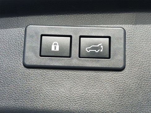 Used 2020 Subaru Outback Premium image 13