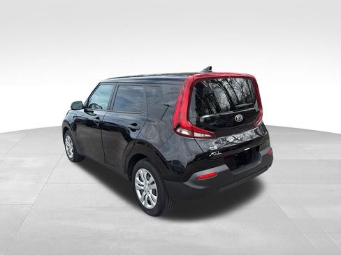 Used 2020 Kia Soul LX image 3