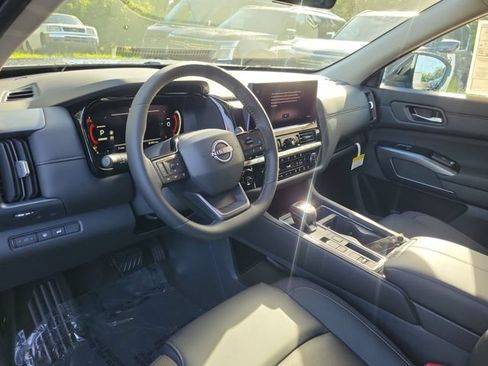New 2026 Nissan Pathfinder SL FWD image 16