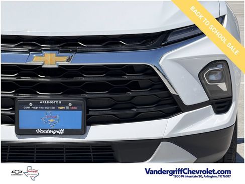 Certified 2025 Chevrolet Blazer LT FWD image 8