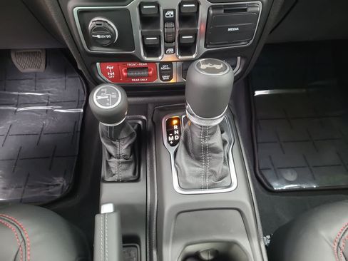 New 2026 Jeep Wrangler Unlimited Rubicon image 25