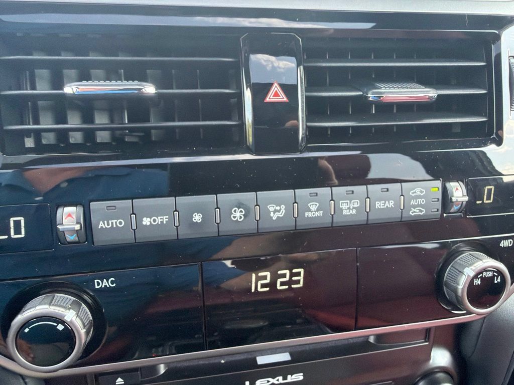 Used 2023 Lexus GX 460 Premium w/ Premium Package AWD/4WD image 20
