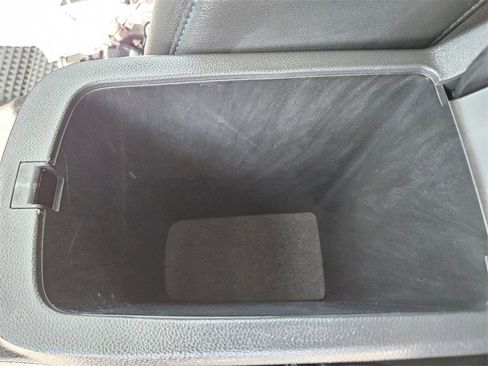 Used 2025 Chevrolet Trax LT w/ LT Convenience Package image 27