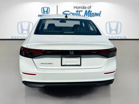 New 2025 Honda Accord SE image 5