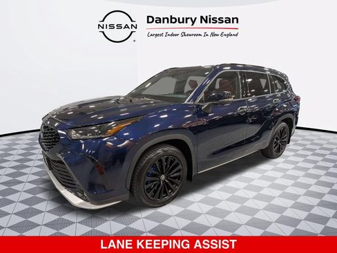 Used 2023 Toyota Highlander XSE AWD/4WD image 8