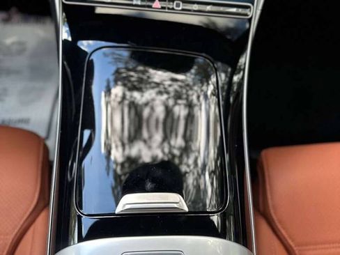 Used 2025 Mercedes-Benz C 300 4MATIC Sedan image 22