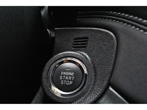 Used 2022 Subaru Outback Limited AWD/4WD image 19