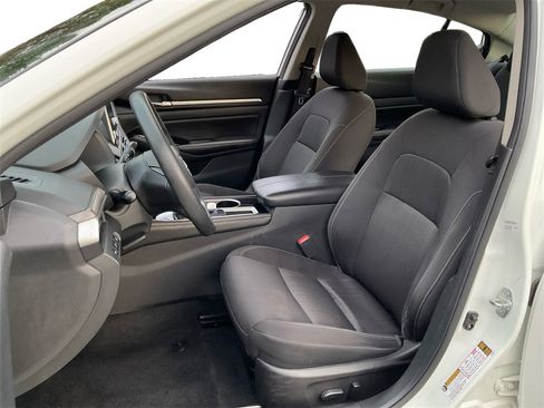 Used 2023 Nissan Altima 2.5 SV image 26