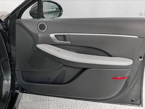 Used 2025 Hyundai Sonata SEL FWD image 15
