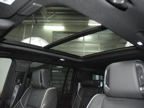 Used 2024 Cadillac Escalade ESV Premium Luxury w/ Performance Package image 52