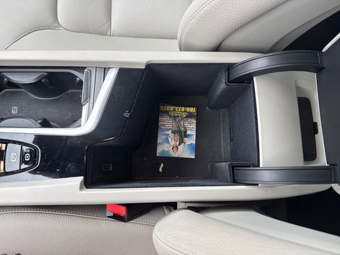 Certified 2023 Volvo XC60 B5 Plus image 30