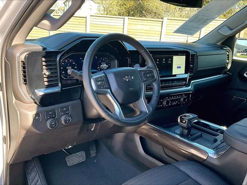 Used 2024 Chevrolet Silverado 1500 RST image 16