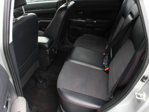 Used 2025 Mitsubishi Outlander Sport ES AWD/4WD image 16