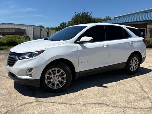 Used 2018 Chevrolet Equinox LT AWD/4WD image 3