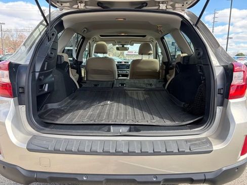 Used 2017 Subaru Outback 2.5i Limited image 8