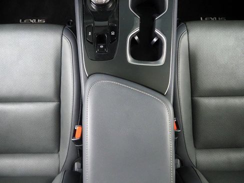 Used 2023 Lexus RZ 450e Premium image 24