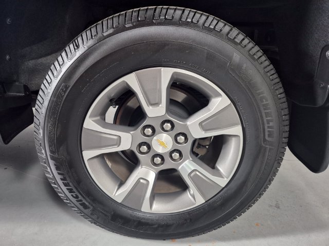 Used 2018 Chevrolet Colorado Z71 RWD image 11