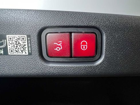 Certified 2025 Mercedes-Benz E 350 Sedan image 16