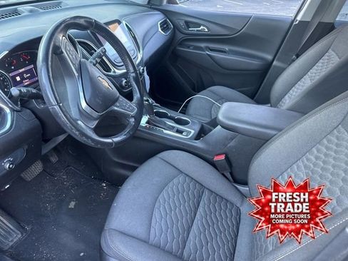 Used 2019 Chevrolet Equinox LT w/ Sun & Navigation Package FWD image 6