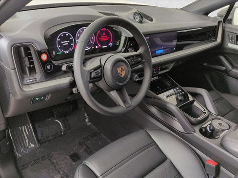 New 2026 Porsche Cayenne Coupe AWD/4WD image 4
