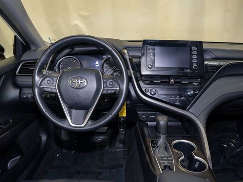 Used 2024 Toyota Camry LE image 2