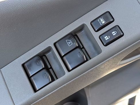 Used 2020 Nissan Frontier SV w/ Midnight Edition Floor Mats AWD/4WD image 21