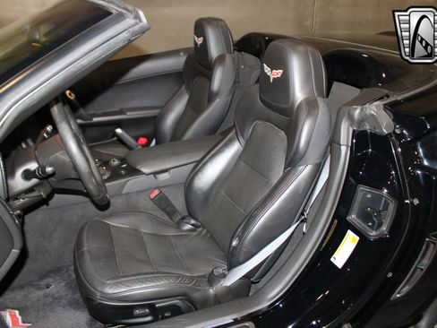 Used 2013 Chevrolet Corvette 427 w/ 1SB Preferred Equipment Group image 15