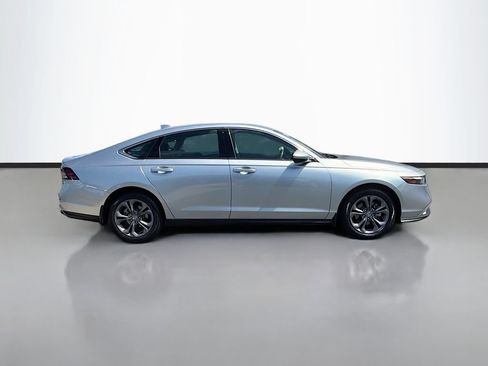 Certified 2024 Honda Accord EX image 4