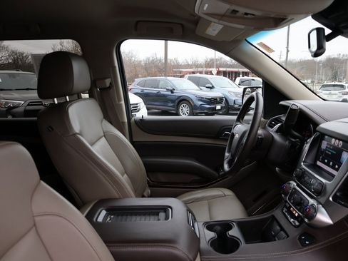 Used 2015 Chevrolet Tahoe LT w/ Luxury Package image 8