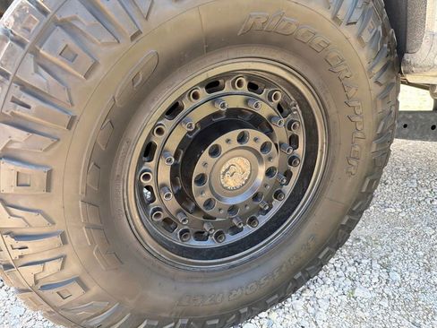 Used 2023 Ford F250 Platinum AWD/4WD image 4