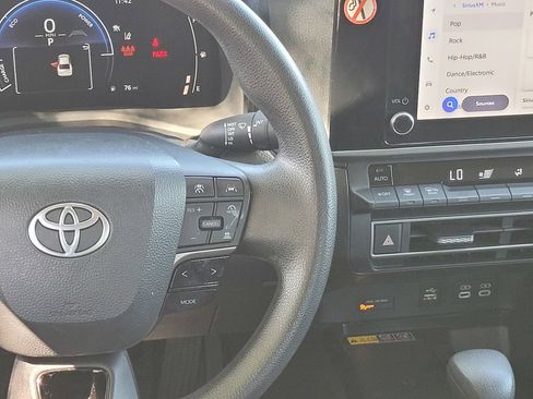 Used 2025 Toyota Camry LE FWD image 13