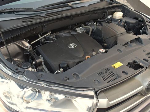 Used 2018 Toyota Highlander XLE AWD/4WD image 68