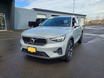 Used 2025 Volvo XC40 B5 Plus w/ Protection Package Premier