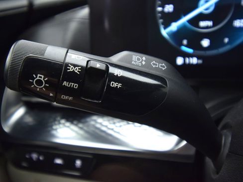 Used 2022 Kia Carnival SX Prestige FWD image 42