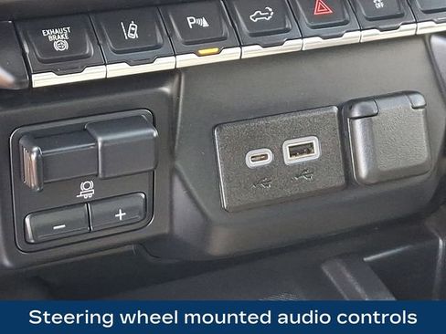 Used 2022 GMC Sierra 3500 Denali AWD/4WD image 17