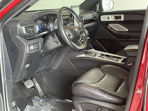 Used 2020 Ford Explorer ST w/ Premium Technology Package image 18