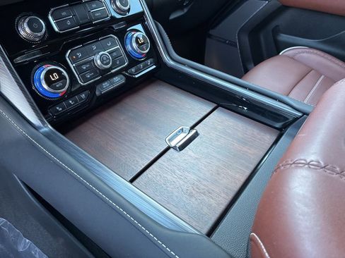 Used 2024 GMC Yukon XL Denali Ultimate AWD/4WD image 23